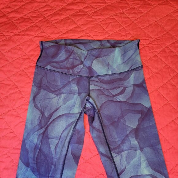 Lululemon Wunder Under Pant III Full-On Luxtreme – Size 6, Midnight Tulle Multi - Picture 2 of 6
